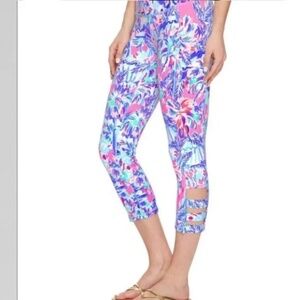 Lilly Pulitzer Luxletics Cropped Leggings "Weekender Cabana Cocktail" Sz Small